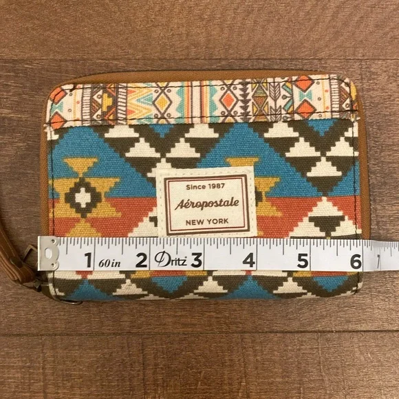 Aeropostale Western Aztec Pattern Wristlet Wallet NEW - Picture 9 of 10